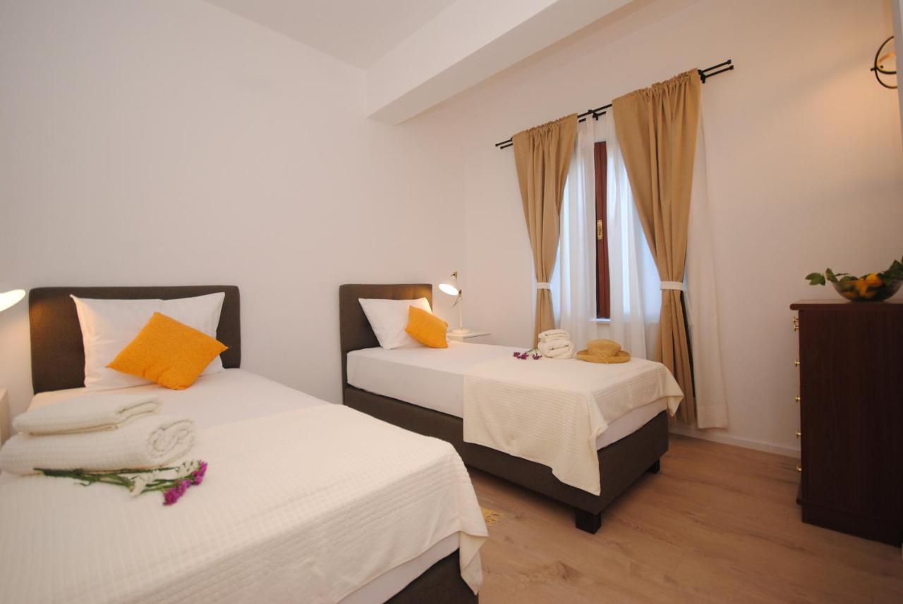 Apartments Dilk Vis Exterior foto